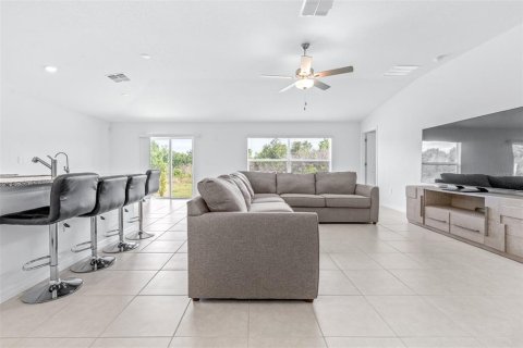 House in Wimauma, Florida 4 bedrooms, 179.77 sq.m. № 2097565 - photo 5