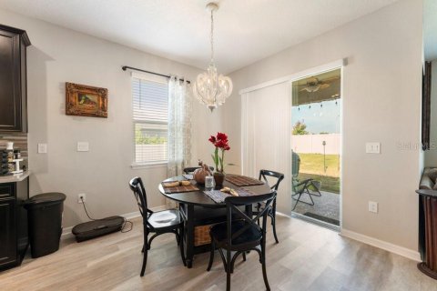 House in Howey-in-the-Hills, Florida 4 bedrooms, 177.44 sq.m. № 1885105 - photo 8