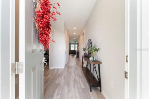 House in Howey-in-the-Hills, Florida 4 bedrooms, 177.44 sq.m. № 1885105 - photo 4