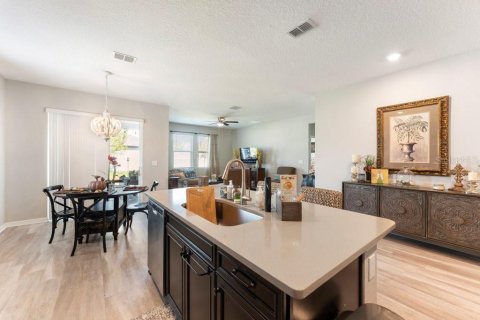 House in Howey-in-the-Hills, Florida 4 bedrooms, 177.44 sq.m. № 1885105 - photo 11