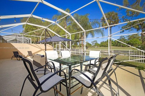 House in Stuart, Florida 3 bedrooms, 185.8 sq.m. № 1891170 - photo 29