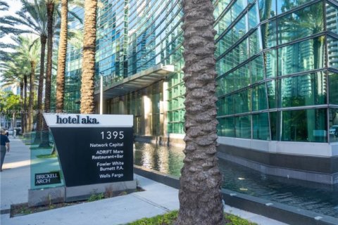 Снять в аренду кондоминиум в Майами, Флорида 1 спальня, 77.02м2, № 1991759 - фото 12