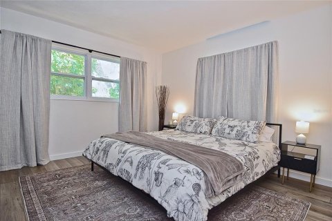 House in Sarasota, Florida 2 bedrooms, 130.34 sq.m. № 1776885 - photo 20