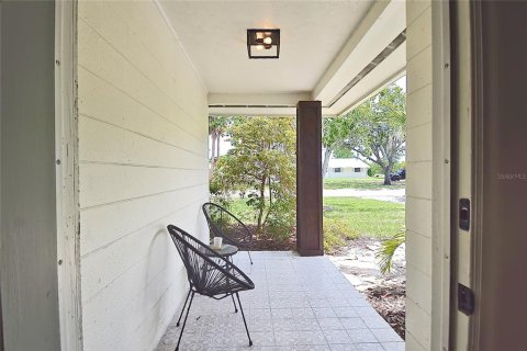 House in Sarasota, Florida 2 bedrooms, 130.34 sq.m. № 1776885 - photo 2