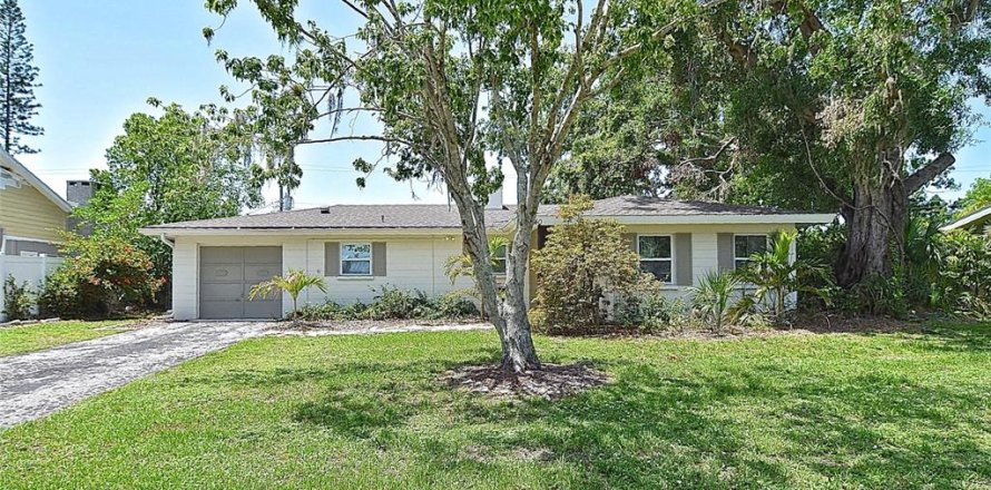 House in Sarasota, Florida 2 bedrooms, 130.34 sq.m. № 1776885