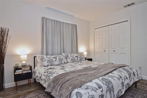 House in Sarasota, Florida 2 bedrooms, 130.34 sq.m. № 1776885 - photo 21