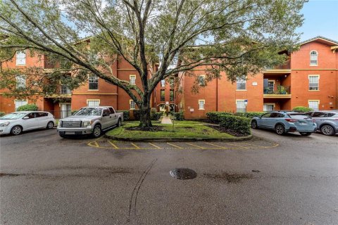 Condo in Lake Mary, Florida, 1 bedroom  № 1402146 - photo 1