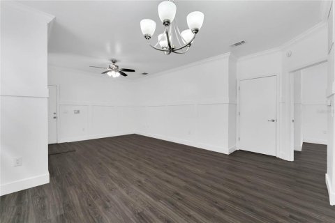 Condo in Lake Mary, Florida, 1 bedroom  № 1402146 - photo 4