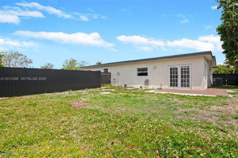 Villa ou maison à louer à Miami, Floride: 4 chambres, 196.67 m2 № 2076067 - photo 29