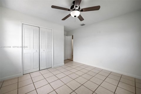 Villa ou maison à louer à Miami, Floride: 4 chambres, 196.67 m2 № 2076067 - photo 23