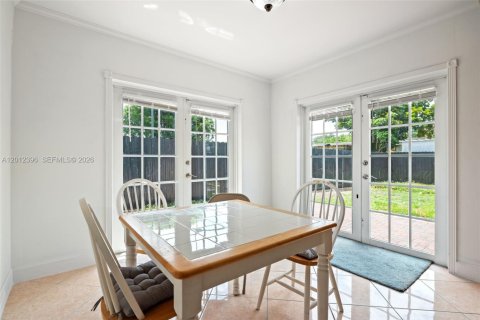Villa ou maison à louer à Miami, Floride: 4 chambres, 196.67 m2 № 2076067 - photo 17