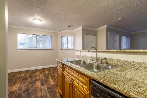 Condo in Largo, Florida, 1 bedroom № 2378050 - photo 7