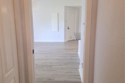 Apartamento en alquiler en Punta Gorda, Florida, 3 dormitorios, 151.71 m2 № 1661828 - foto 12