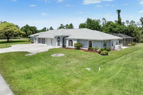 Apartamento en alquiler en Punta Gorda, Florida, 3 dormitorios, 151.71 m2 № 1661828 - foto 1