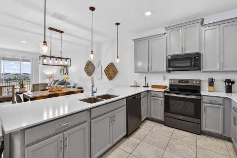 Condo in Davenport, Florida, 3 bedrooms № 2226817 - photo 7