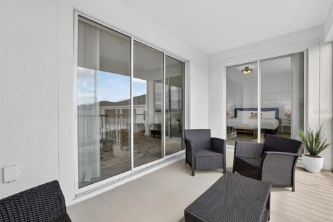 Condo in Davenport, Florida, 3 bedrooms № 2226817 - photo 28