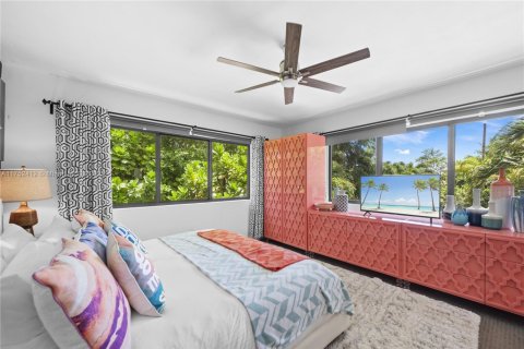 Casa en alquiler en Miami, Florida, 3 dormitorios, 199.28 m2 № 1959864 - foto 17