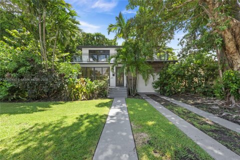 Casa en alquiler en Miami, Florida, 3 dormitorios, 199.28 m2 № 1959864 - foto 29