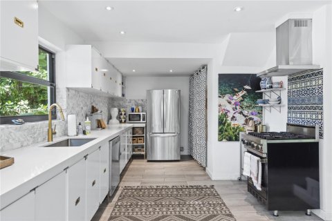 Casa en alquiler en Miami, Florida, 3 dormitorios, 199.28 m2 № 1959864 - foto 15