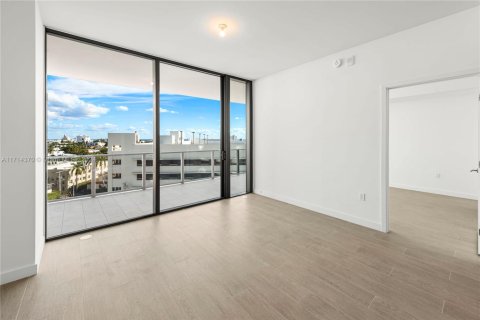 Condominio en venta en Miami Beach, Florida, 1 dormitorio, 81.57 m2 № 1860652 - foto 18
