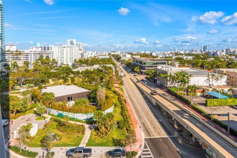 Condominio en venta en Miami Beach, Florida, 1 dormitorio, 81.57 m2 № 1860652 - foto 7