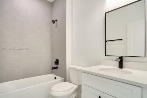 House in Ocala, Florida 4 bedrooms № 1727542 - photo 7