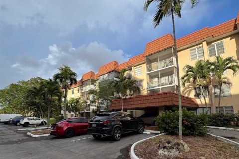 Copropriété à vendre à Lauderhill, Floride: 2 chambres, 90.3 m2 № 2083567 - photo 4