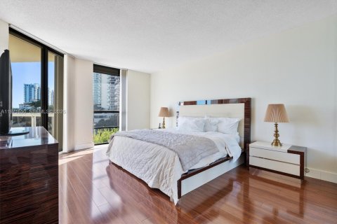 Condo in Aventura, Florida, 2 bedrooms  № 2174667 - photo 11