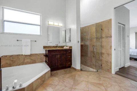 Villa ou maison à vendre à Pembroke Pines, Floride: 4 chambres, 261.06 m2 № 2072634 - photo 18