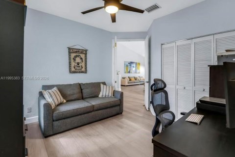 Villa ou maison à vendre à Pembroke Pines, Floride: 4 chambres, 261.06 m2 № 2072634 - photo 24