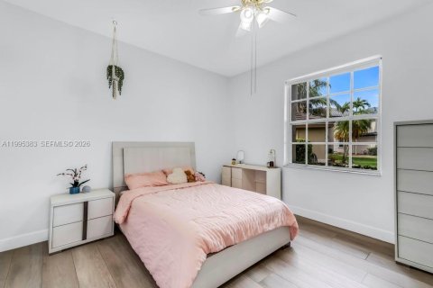 Villa ou maison à vendre à Pembroke Pines, Floride: 4 chambres, 261.06 m2 № 2072634 - photo 20