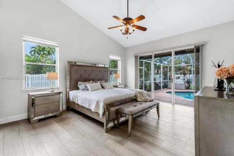 Villa ou maison à vendre à Pembroke Pines, Floride: 4 chambres, 261.06 m2 № 2072634 - photo 16