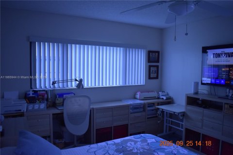 Condominio en venta en Tamarac, Florida, 2 dormitorios, 76.83 m2 № 1983357 - foto 10