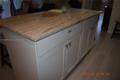 Condominio en venta en Tamarac, Florida, 2 dormitorios, 76.83 m2 № 1983357 - foto 4