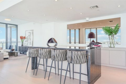 Condominio en venta en Miami Beach, Florida, 4 dormitorios, 629.6 m2 № 1704683 - foto 7
