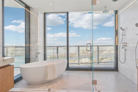 Condominio en venta en Miami Beach, Florida, 4 dormitorios, 629.6 m2 № 1704683 - foto 17