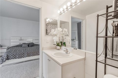 Condominio en venta en Miami, Florida, 2 dormitorios, 89.46 m2 № 2077004 - foto 9
