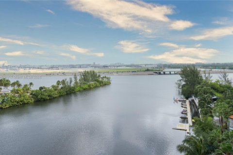 Condominio en venta en Miami, Florida, 2 dormitorios, 89.46 m2 № 2077004 - foto 2
