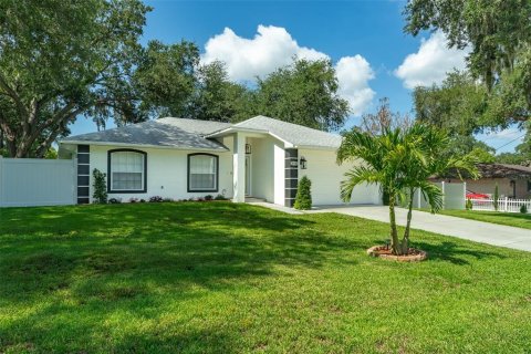 Casa en venta en Lakeland, Florida, 3 dormitorios, 129.13 m2 № 2209600 - foto 3