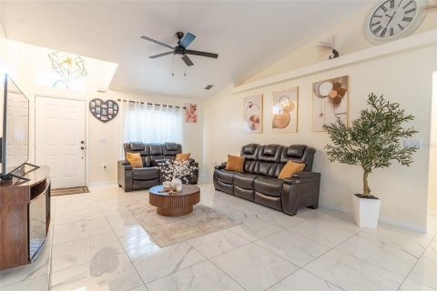 Casa en venta en Lakeland, Florida, 3 dormitorios, 129.13 m2 № 2209600 - foto 5