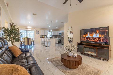 Casa en venta en Lakeland, Florida, 3 dormitorios, 129.13 m2 № 2209600 - foto 4