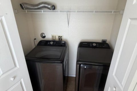 House in St. Lucie, Florida 3 bedrooms, 158.4 sq.m. № 2169217 - photo 24