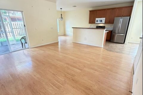 House in St. Lucie, Florida 3 bedrooms, 158.4 sq.m. № 2169217 - photo 15