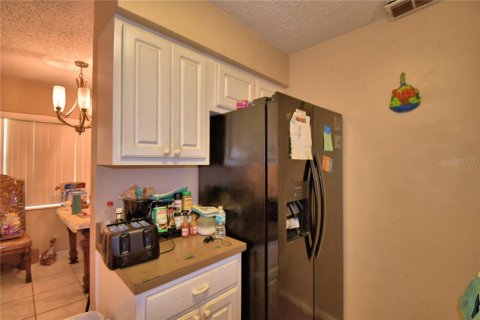 House in Winter Haven, Florida 3 bedrooms, 96.62 sq.m. № 1918714 - photo 11