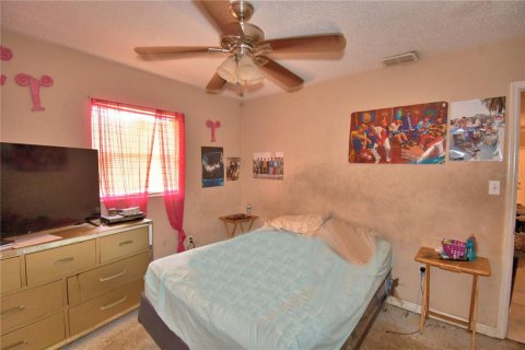 House in Winter Haven, Florida 3 bedrooms, 96.62 sq.m. № 1918714 - photo 25