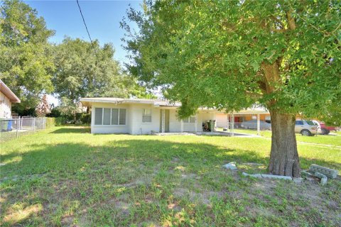 House in Winter Haven, Florida 3 bedrooms, 96.62 sq.m. № 1918714 - photo 2