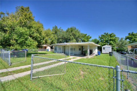 House in Winter Haven, Florida 3 bedrooms, 96.62 sq.m. № 1918714 - photo 1