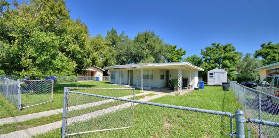 House in Winter Haven, Florida 3 bedrooms, 96.62 sq.m. № 1918714