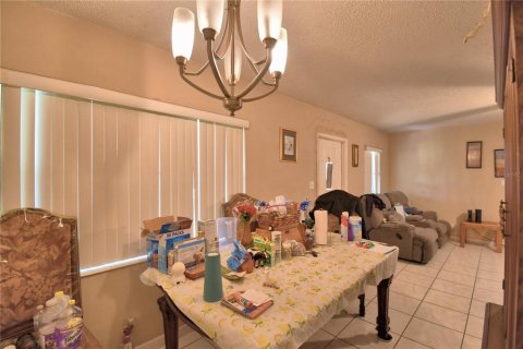 House in Winter Haven, Florida 3 bedrooms, 96.62 sq.m. № 1918714 - photo 10