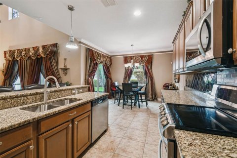 House in Land O' Lakes, Florida 4 bedrooms, 333.89 sq.m. № 1875964 - photo 21